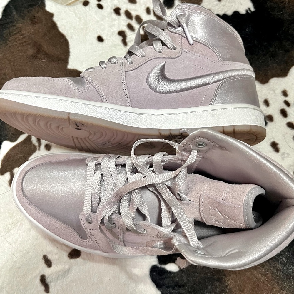 Air Jordan 1 Retro High 'Season of Her.